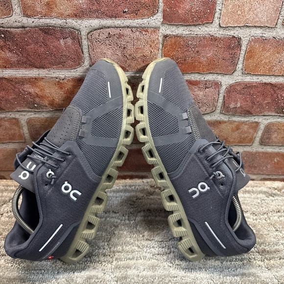 On Running Shoes - Dark Gray men’s Sz 9.5 - Picture 6 of 13